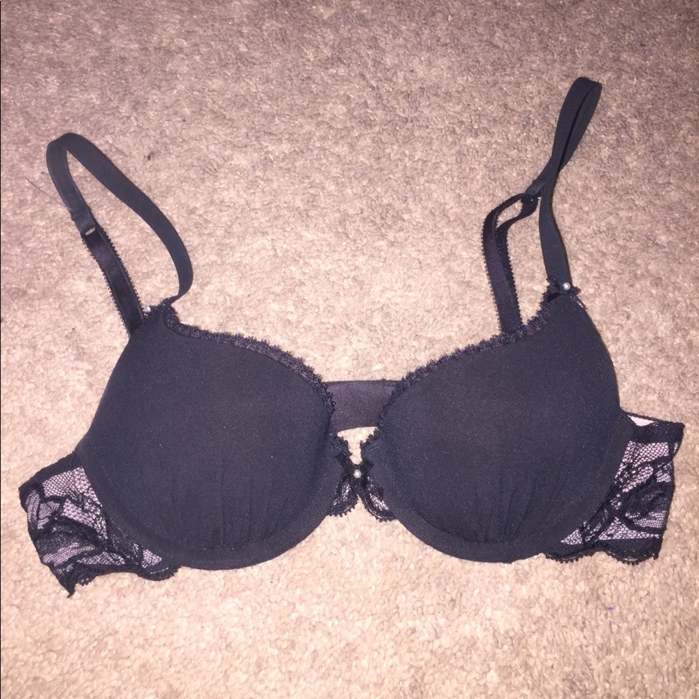 Victoria’s Secret 32A